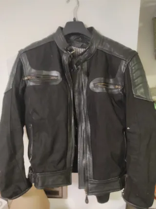 Cazadora Motera Negra