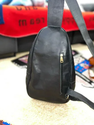 Riñonera negra de cuero original