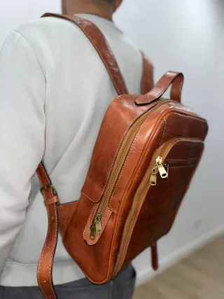 Riñonera negra de cuero original