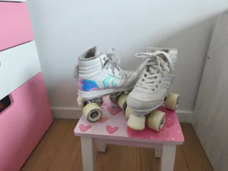 Patines blancos para niña