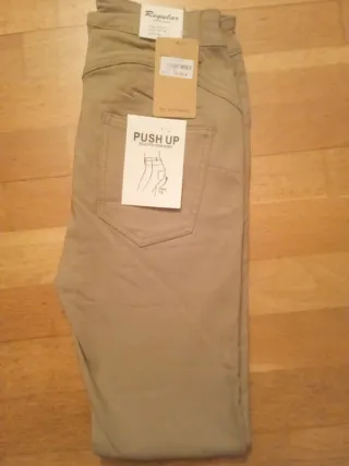 Pantalón push up beige sin estrenar