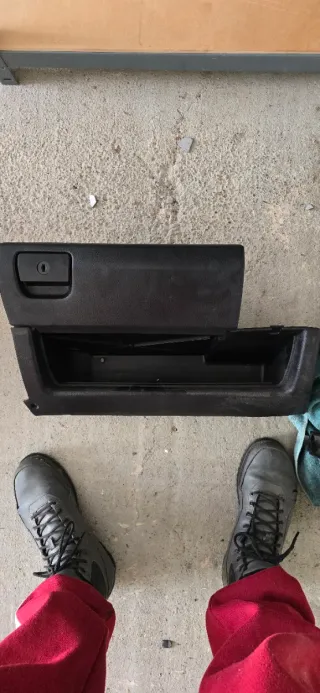 Guantera BMW E36 Compact