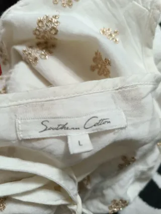 Blusón blanco con bordado dorado