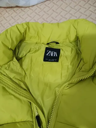 Chaqueta acolchada Zara amarilla hombre