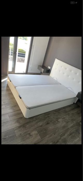 Canapé abatible blanco y gris