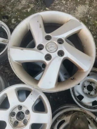 Llanta de Mazda 6 aluminio 16"