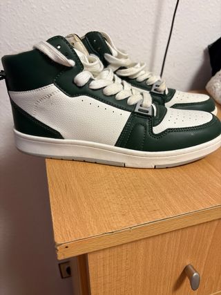 Zapatillas altas verdes y blancas talla 38