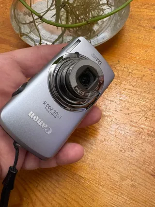 Cámara Canon IXUS 200 IS Plata