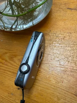 Cámara Canon IXUS 200 IS Plata