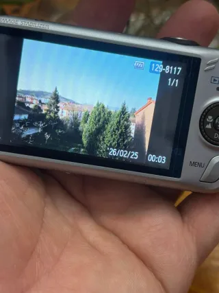 Cámara Canon IXUS 200 IS Plata