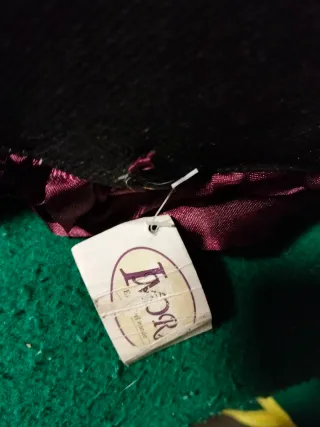 Taburete/Reposapiés púrpura con rosas