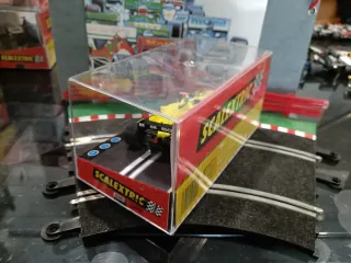 Scalextric Jordan F1 2004