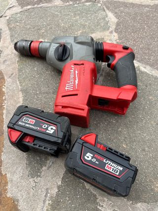 Tassellatore Milwaukee M18 FUEL con 2 batterie