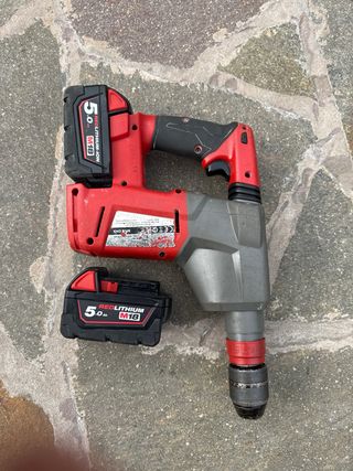 Tassellatore Milwaukee M18 FUEL con 2 batterie