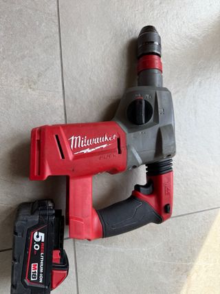 Tassellatore Milwaukee M18 FUEL con 1 batteria