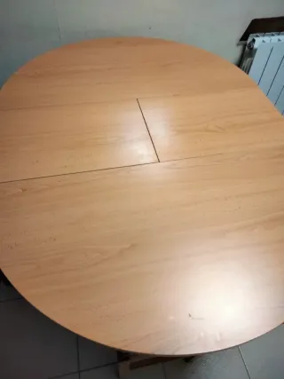 Mesa redonda extensible madera .
