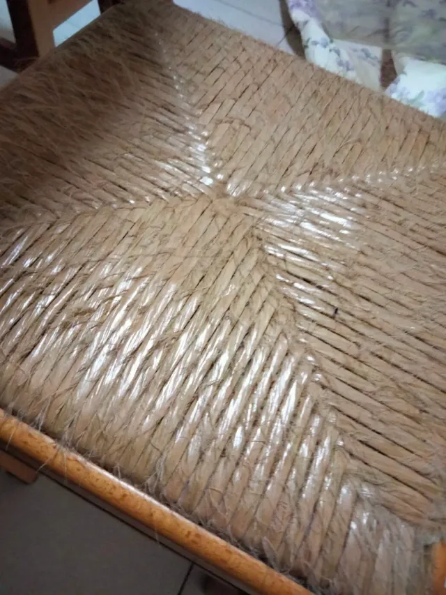 Mesa redonda extensible madera y 4 taburetes