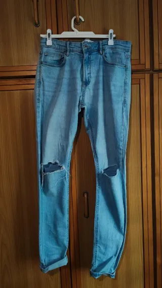 Vaqueros hombre rotos