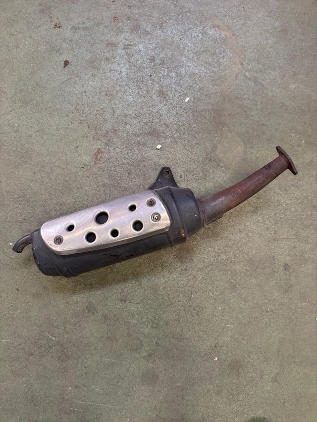 Tubo de escape moto 49cc