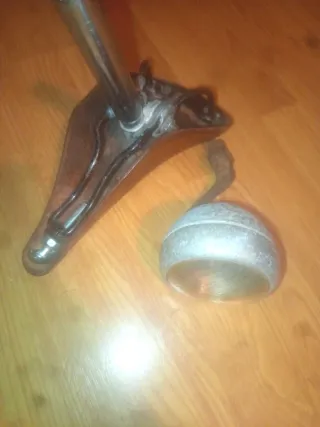 Lote Sillín Cuero Galgo años 60 y Faro Rinder