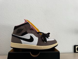 Air Jordan 1 Mid SE grey-cave stone