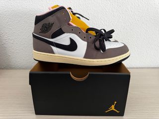 Air Jordan 1 Mid SE grey-cave stone