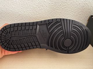 Air Jordan 1 Mid SE grey-cave stone