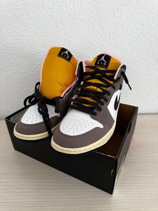 Air Jordan 1 Mid SE grey-cave stone
