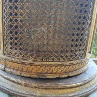 Paragüero de rejilla y madera dorada