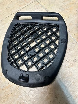 Baúl Maletín Moto Givi con Soporte y Llave