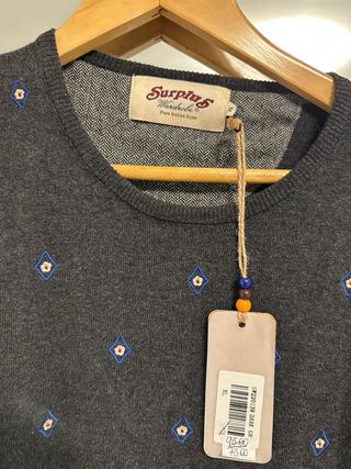 Jersey Surplus negro con estampado floral