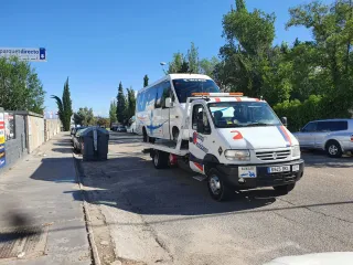 Grua portavehiculos Renault Trucks Mascott 2001