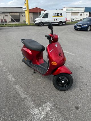 Vespa ET2