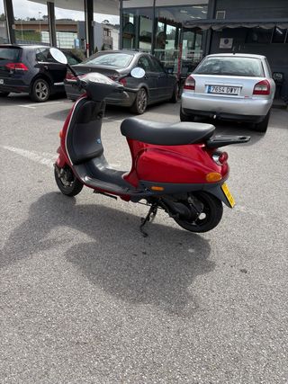 Vespa ET2