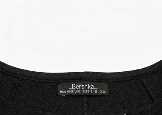 Vestido negro Bershka manga larga