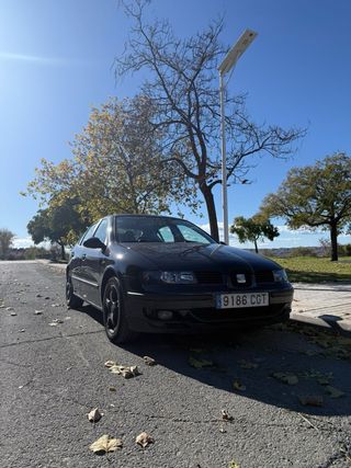 SEAT Leon 2003. POCOS KM.