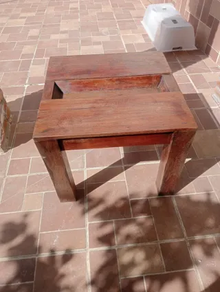 Mesa de madera rústica