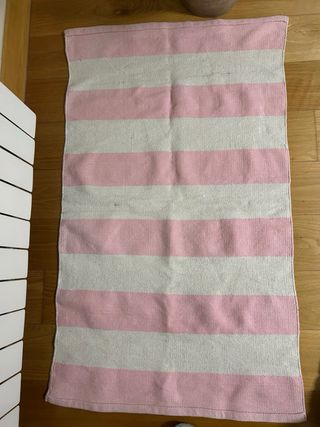 Alfombra infantil rayas rosa y blanco 120 x 70 cm