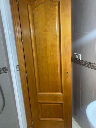 Puerta de madera