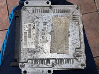 Centralita ECU BOSCH 0 281 010 55