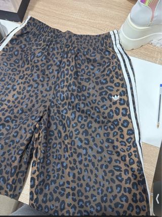 Adidas Shorts Estampado Leopardo