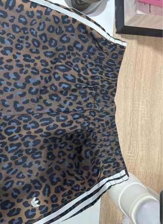 Adidas Shorts Estampado Leopardo