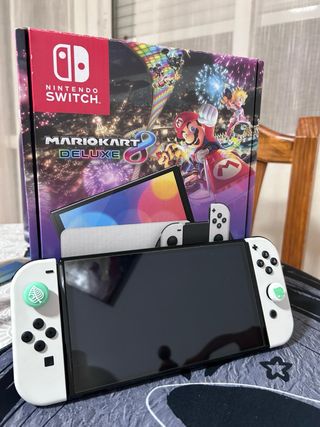 Nintendo Switch OLED Mario Kart 8 Deluxe