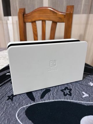 Nintendo Switch OLED Mario Kart 8 Deluxe