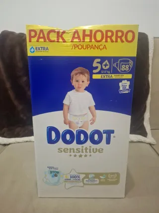 Fraldas Dodot Sensitive Tamanho 5+ (88 unidades)