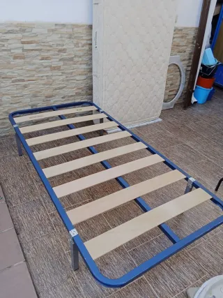Somier 90x190 con patas y colchon