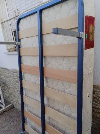 Somier 90x190 con patas y colchon