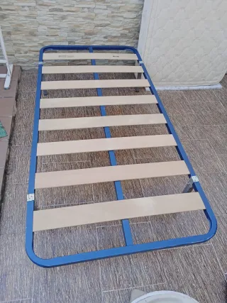 Somier 90x190 con patas y colchon