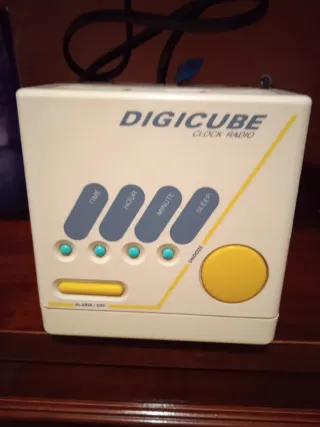 Radio Reloj Despertador Telefunken