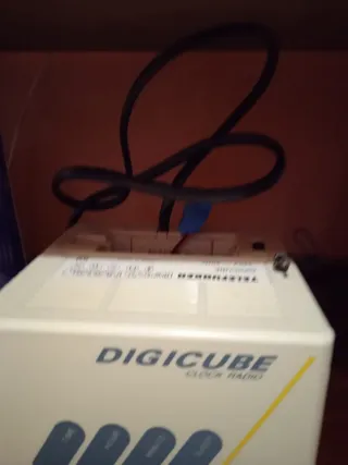 Radio Reloj Despertador Telefunken